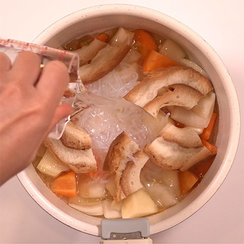 お麩の肉じゃが風の作り方 Step3