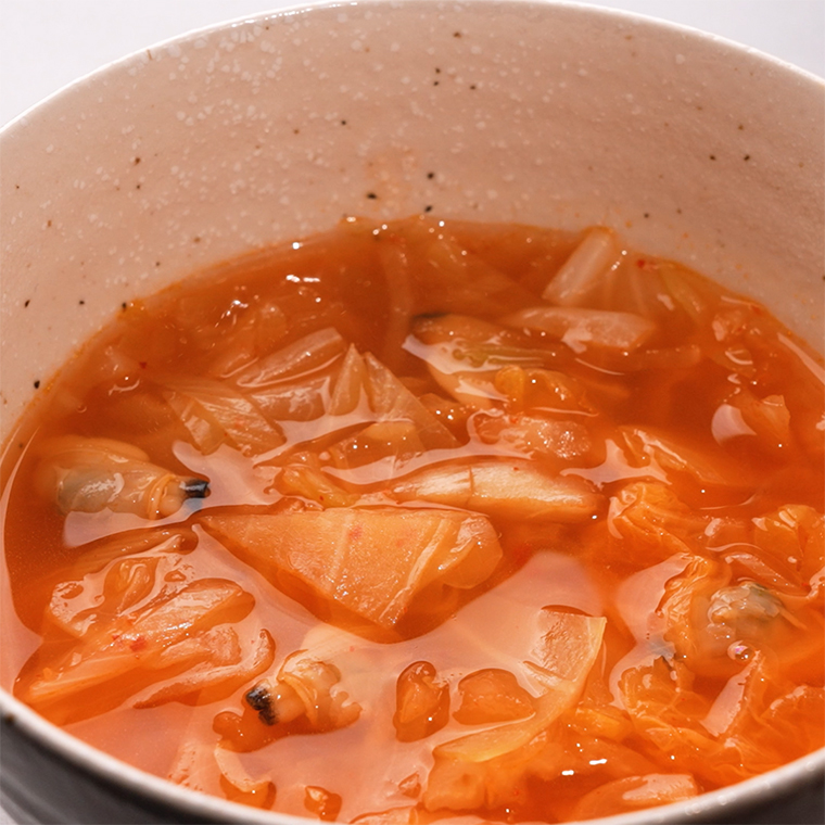 あさりとキムチのスープ